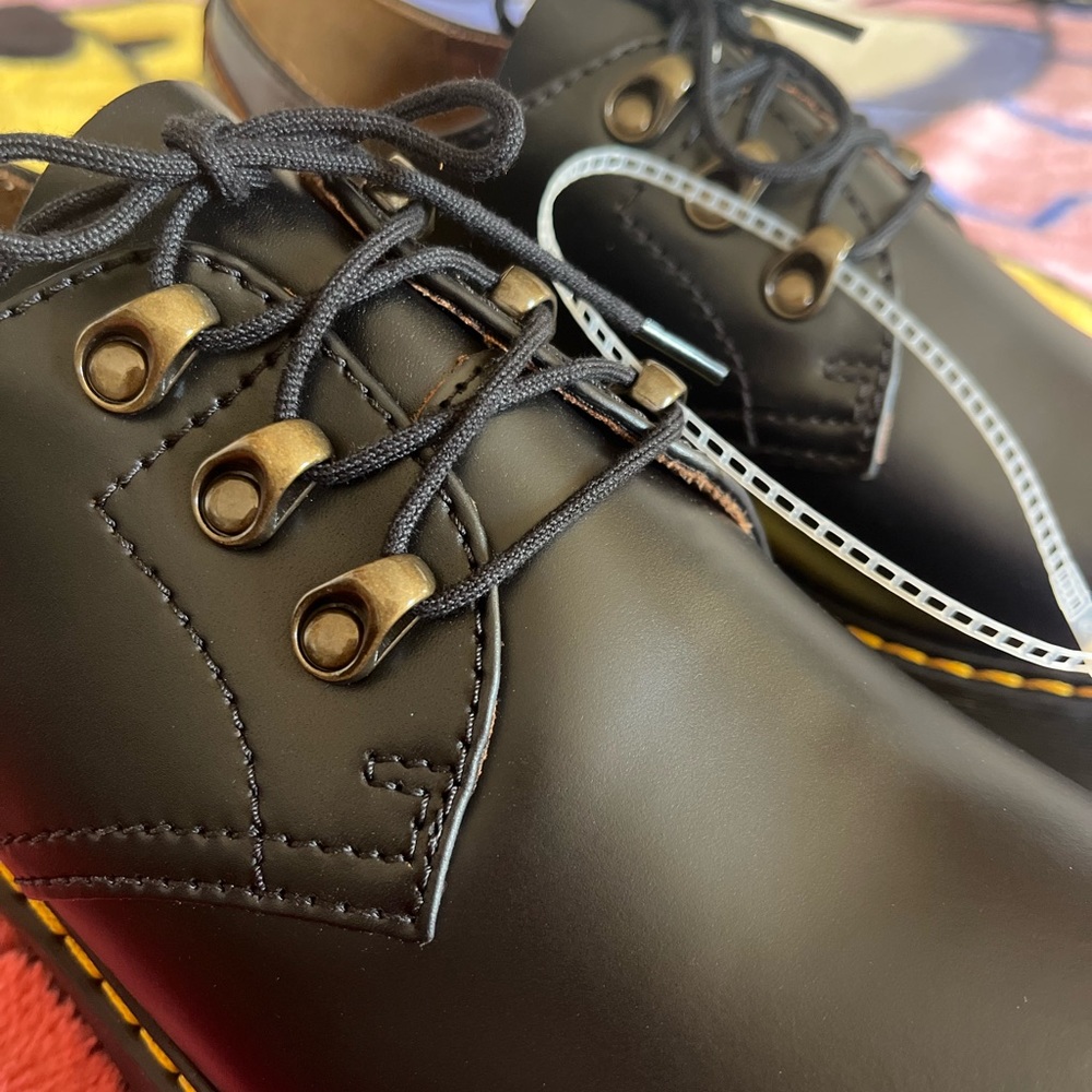 Dr Martens LEONA LO VINTAGE SMOOTH LEATHER HEELED SHOES SIZE 10 women’s - Picture 2 of 9